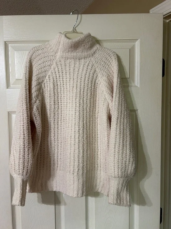 Cream Turtleneck Chunky Knit Sweater - Picture 4 of 8